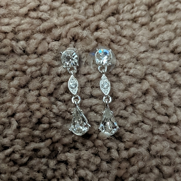 Silver dangling earrings - Picture 3 of 3